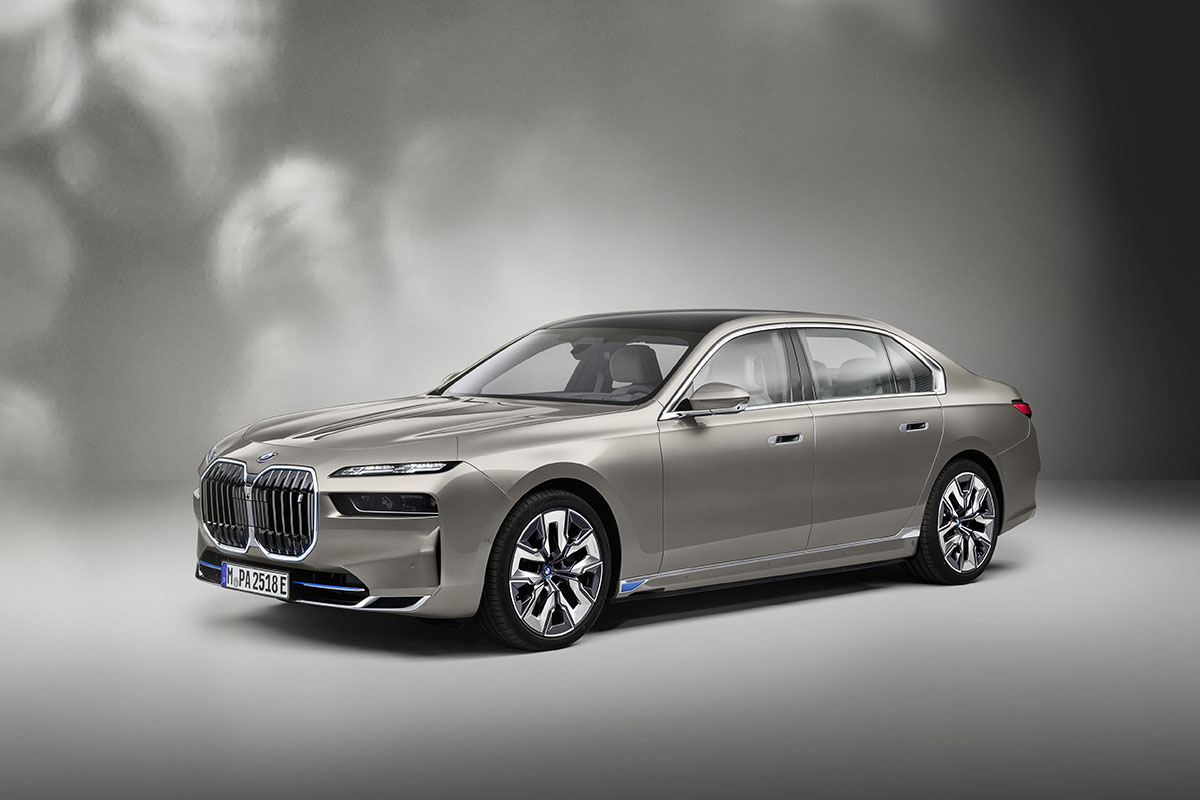 P90458164_highRes_the-new-bmw-i7-xdriv