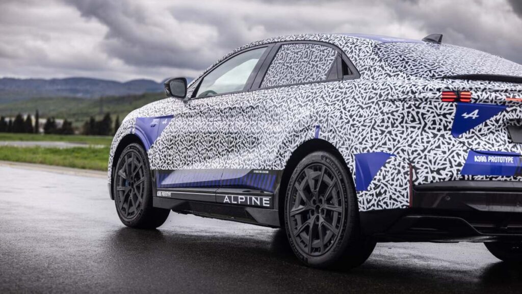 Alpine A390