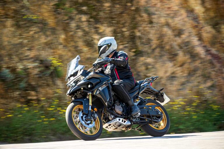 La Voge 625DSX se confirma como una de las motos trail más completas para el carnet A2: así lo revela su prueba