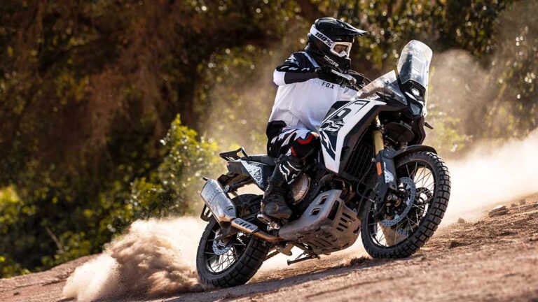 La Voge DS800 Rally te acerca el trail más campero con un precio increíble y también para el carnet A2, pero tendrás que esperar