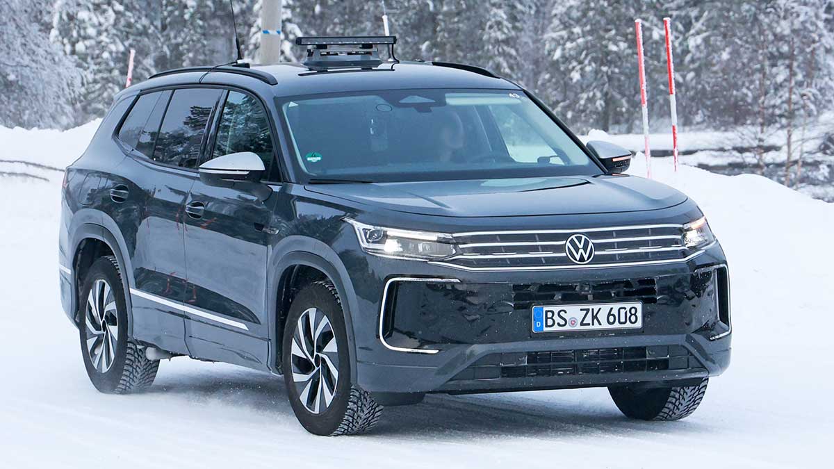 Volkswagen-Tayron-2024-1