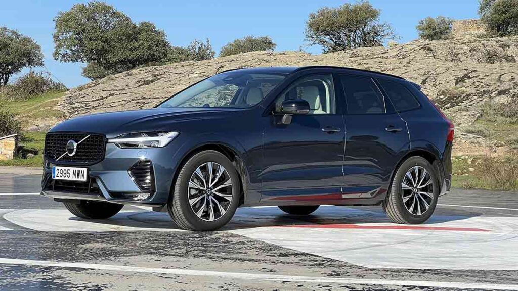Volvo XC60 B5 AWD 2025