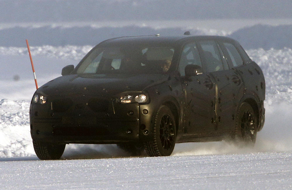 volvoxc901-1_g