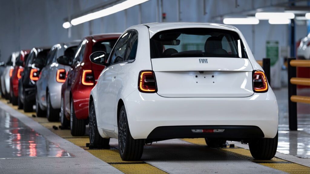 Fiat 500 Hybrid 2025