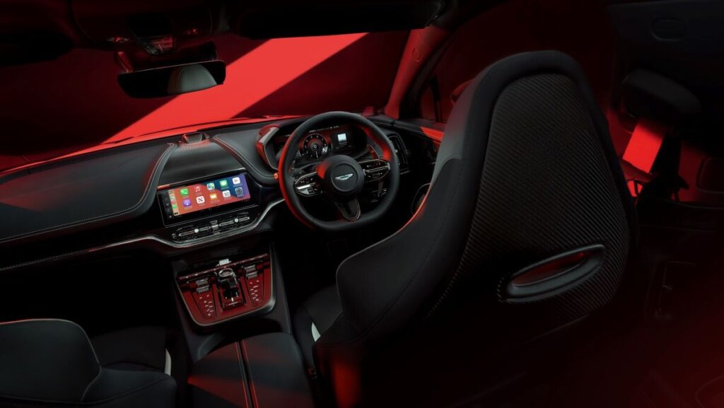 Aston Martin DBX S