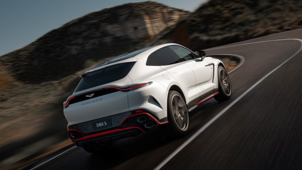 Aston Martin DBX S
