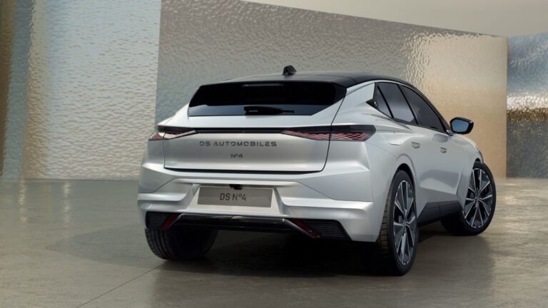 DS N°4 EXT CAM 019 BLANCHE1