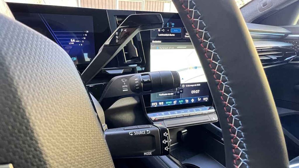 Renault Rafale E-TECH 300 4x4