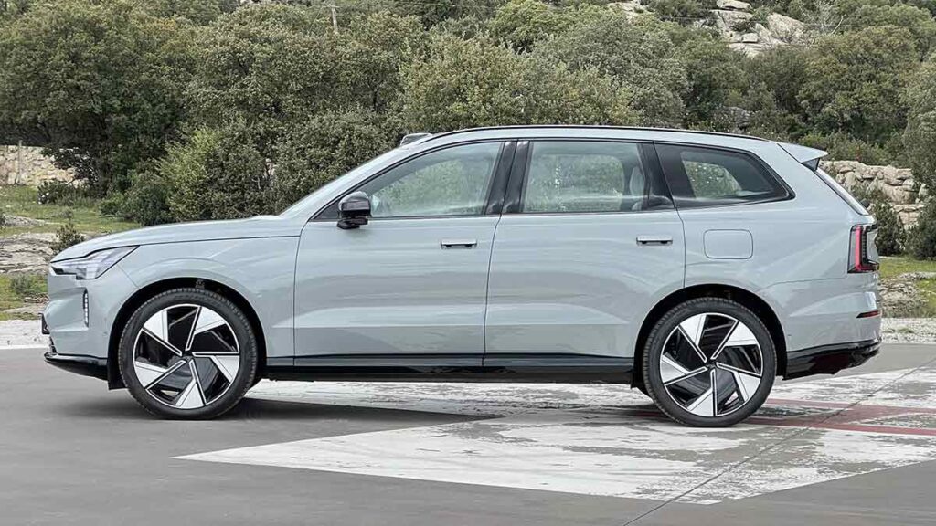 Volvo EX90 Twin Motor 408