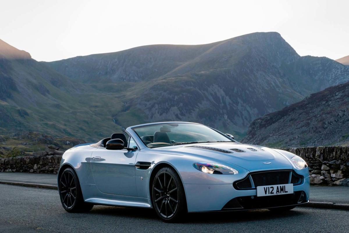 astonmartin-v12vantagesroadster-2015-1600-04-1_g