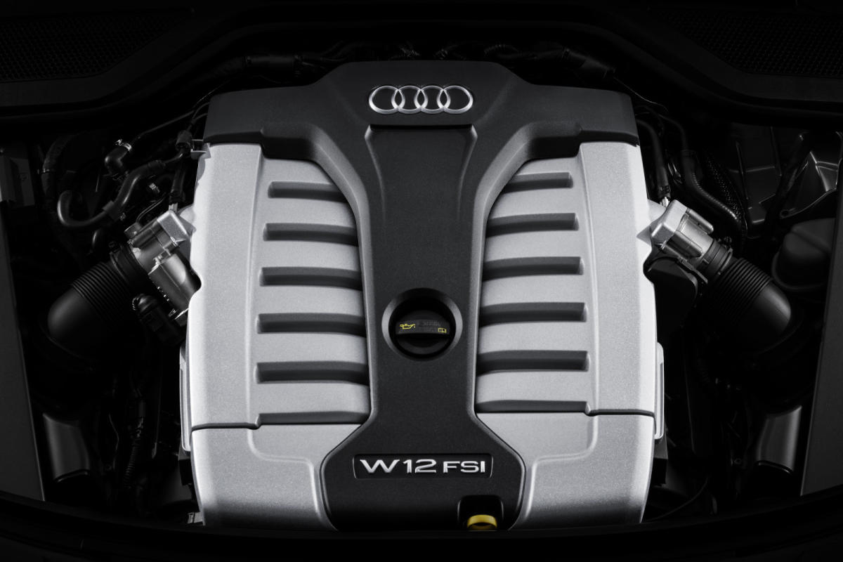 coches-motor-descomunal-1_g