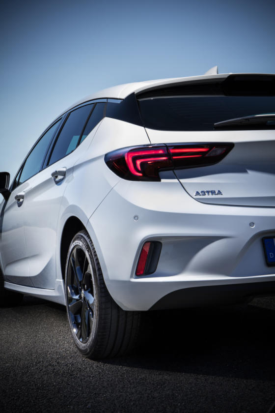 opel-astra-line-sport-pack-1_g
