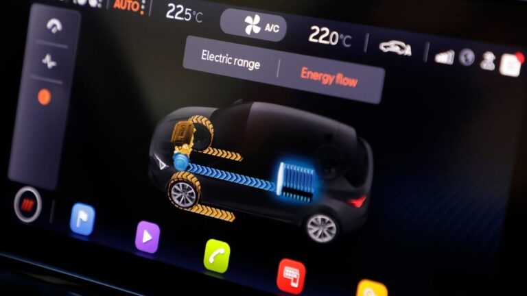 Consejos y trucos de conducción para coches híbridos y eléctricos