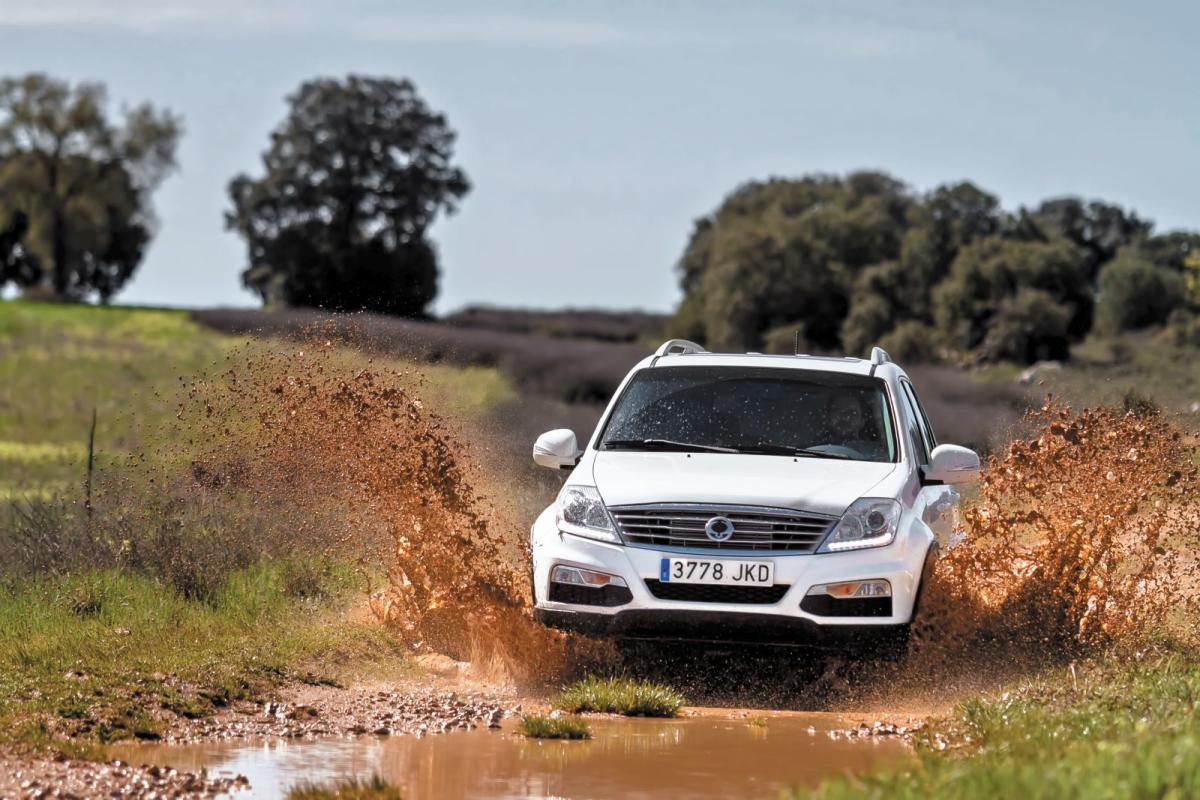 ssangyong-rexton-2017-1_g