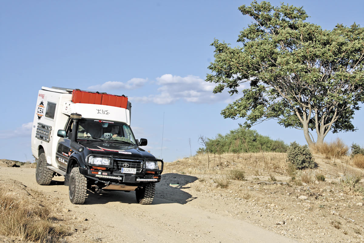toyota-land-cruiser-hdj80-csaazalai-autocaravana-1_g