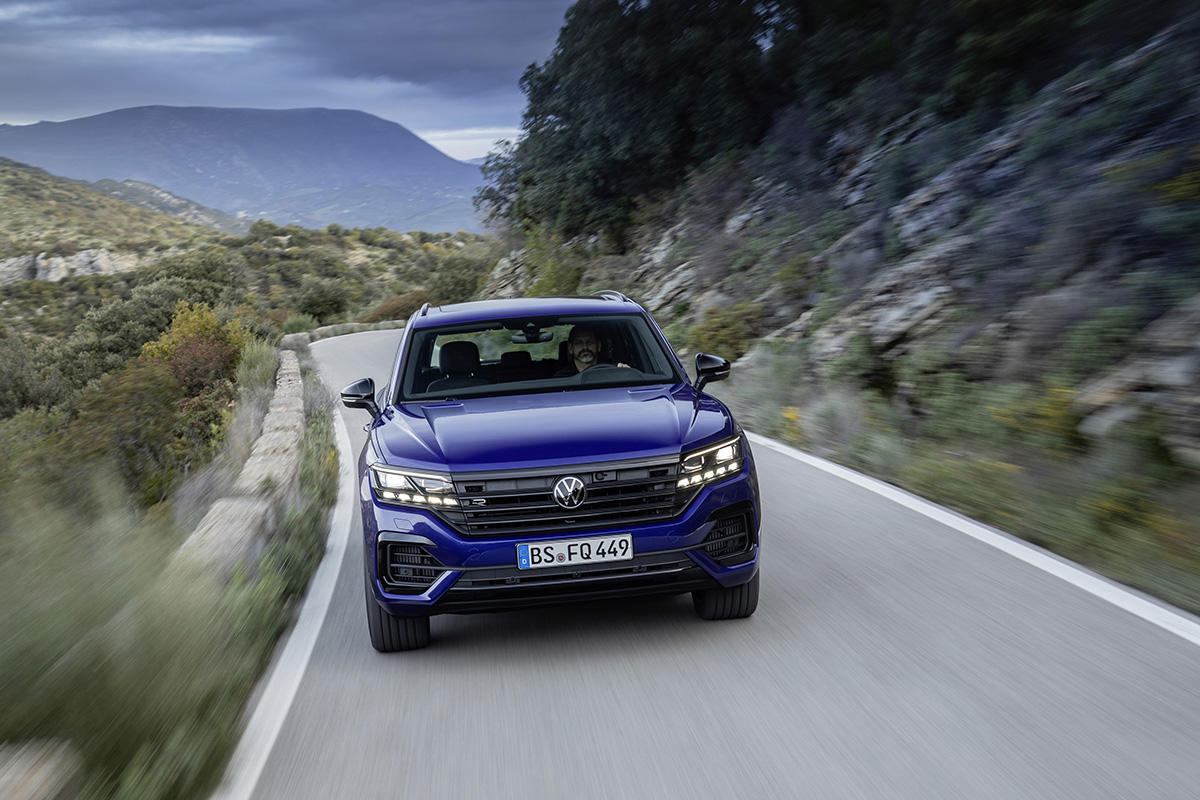 volkswagen-touareg-ehybrid-2020-1_g