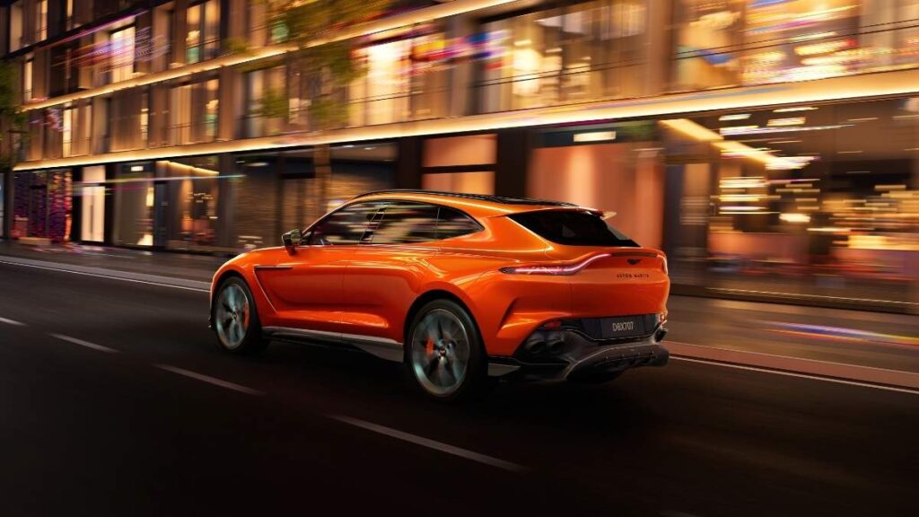 Aston Martin DBX707 trasera SUV
