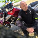 Airbag para motoristas: la máxima seguridad en moto ya es obligatoria para conseguir el carnet, con Dainese como referente del mercado