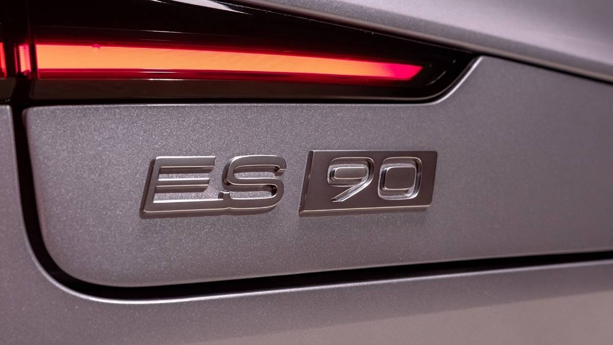 Volvo ES90 logo