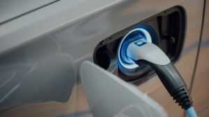 Mejores tarifas para cargar tu coche eléctrico este verano en España