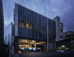 Aston_Martin_NÂ001_Minami_Aoyama_01