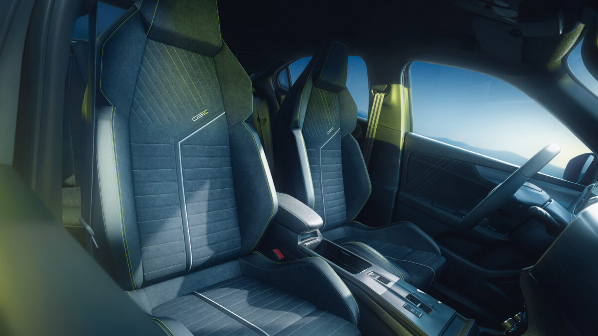 Opel Mokka GSE interior