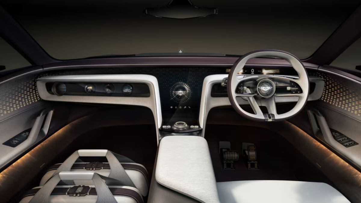 Bentley EXP15 interior