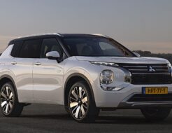 Mitsubishi Outlander PHEV 2025