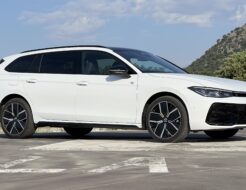 VW Passat e-Hybrid 272 R-Line (1)