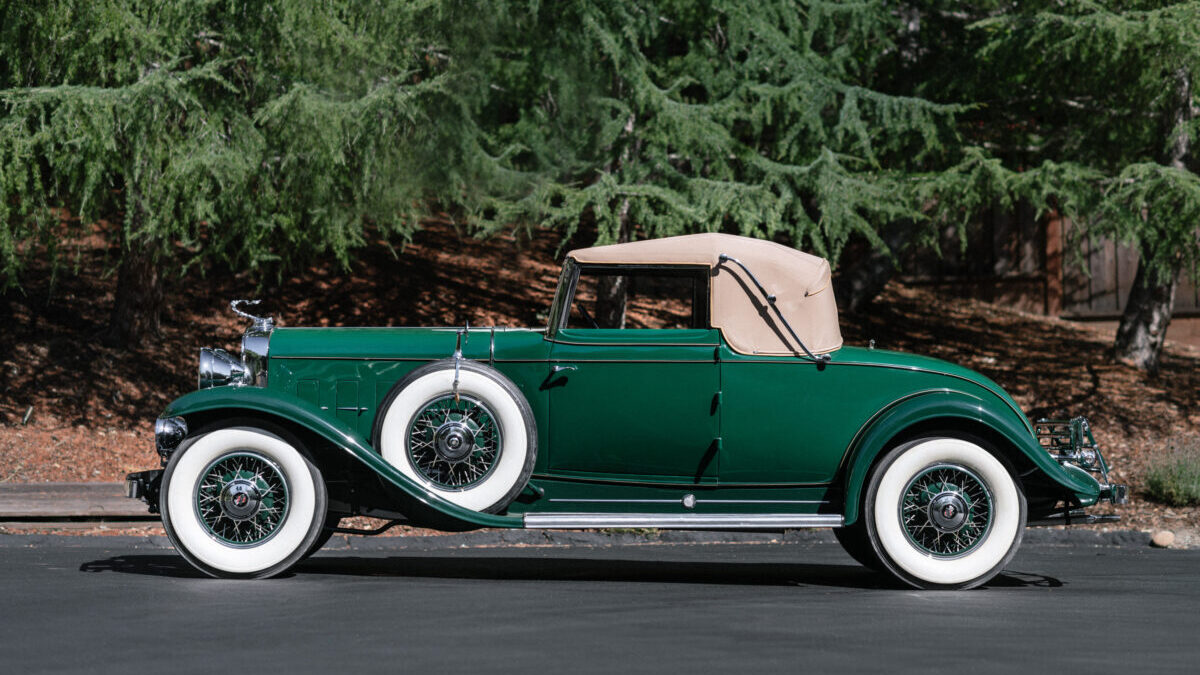 cadillac_370-a_v12_convertible_coupe_by_fleetwood_277