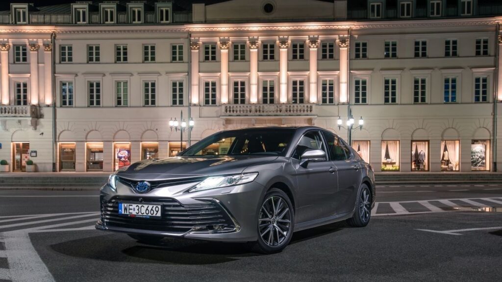 toyota camry hybrid 394