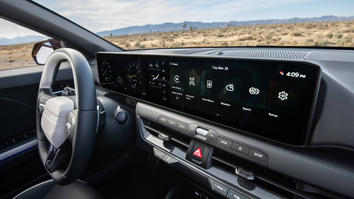 Kia K4 Hatchback salpicadero