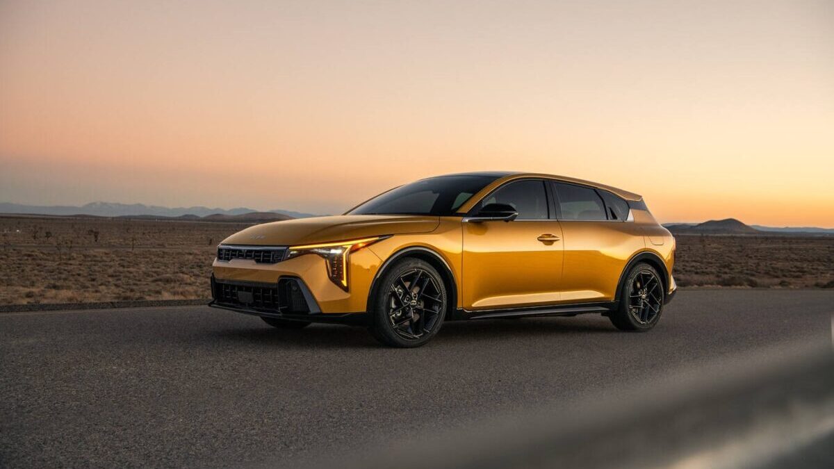 23152 2026 K4 Hatchback