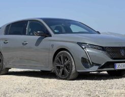 Peugeot 308 GT Hybrid 145 2025 (1)