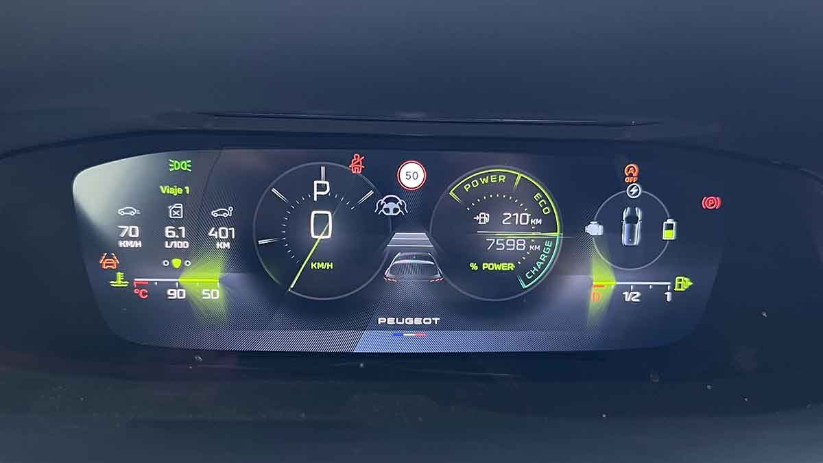 Peugeot 308 GT Hybrid 145 2025 (11)