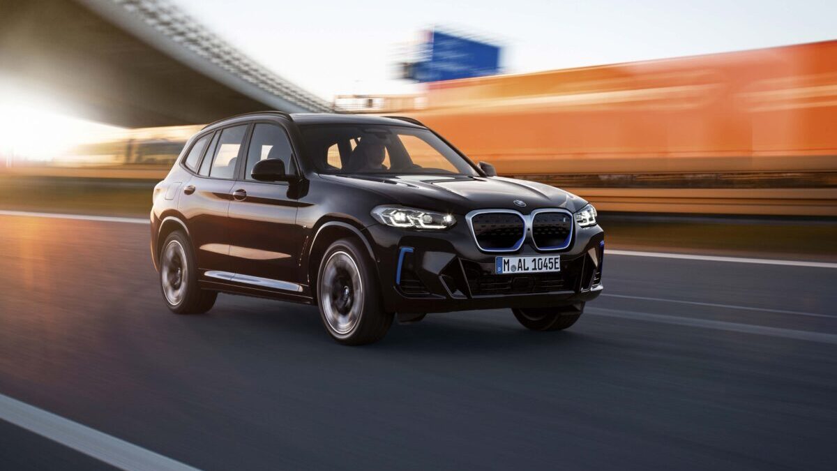 BMW iX3
