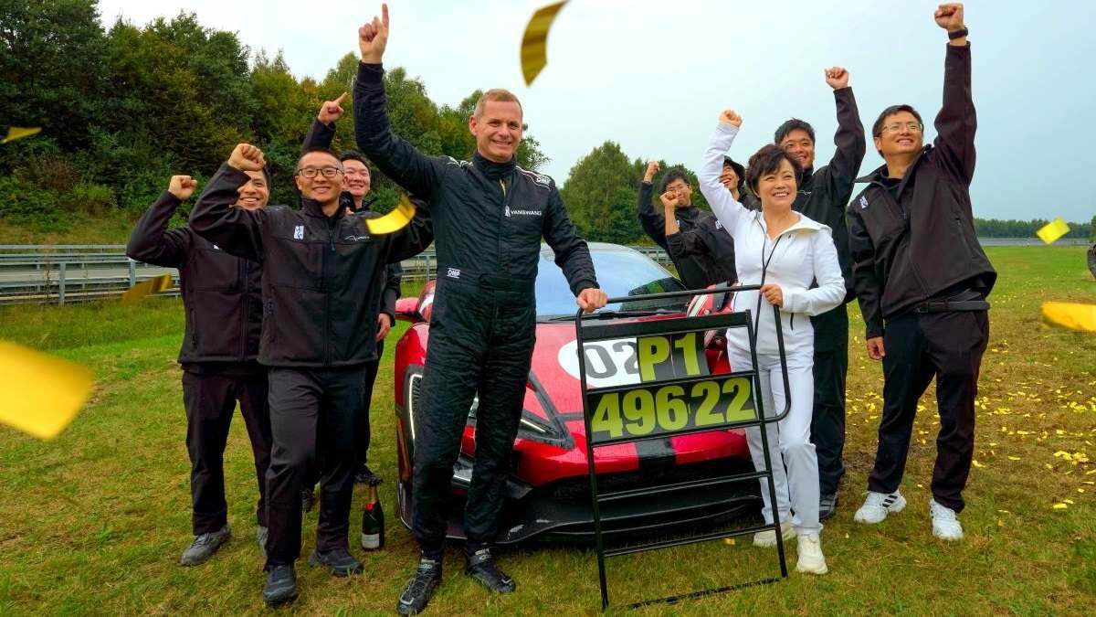 BYD Yangwang U9 record (4) BYD Yangwang U9 record (4)