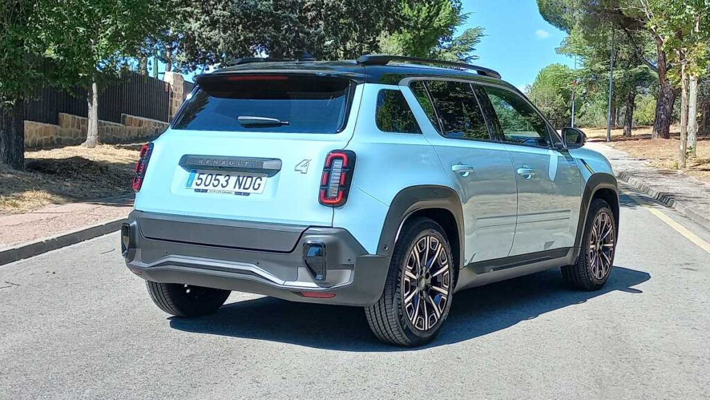 Renault 4 E Tech (1)