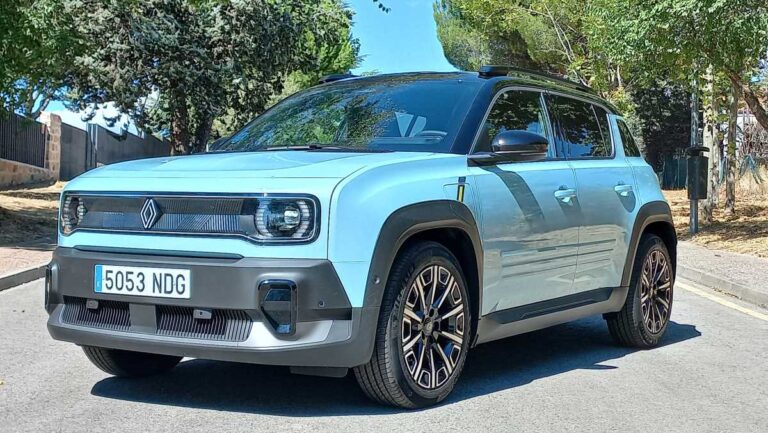 Renault 4 E Tech (2)