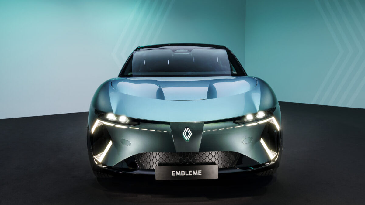 Renault Emblème. Apunta ese lenguaje lumínico en el futuro Captur.