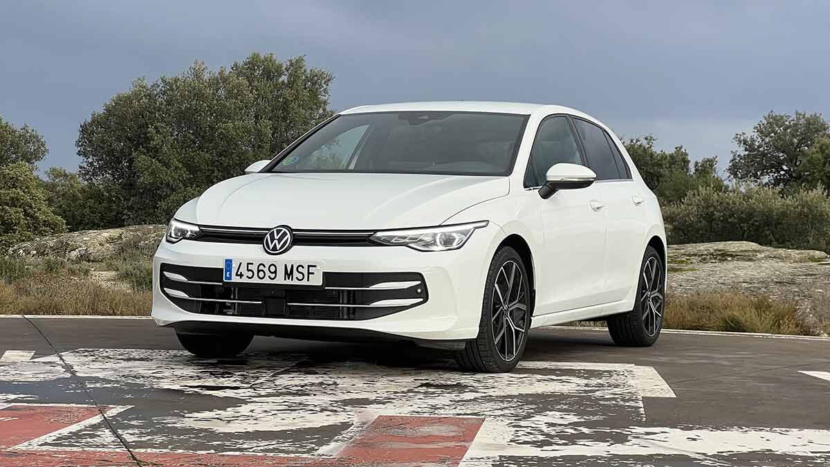 VW Golf eTSI 115 50 Aniversario 2025 1