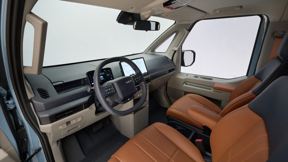 kia pv5 passenger frost blue int studio static digital 1920x1080 001