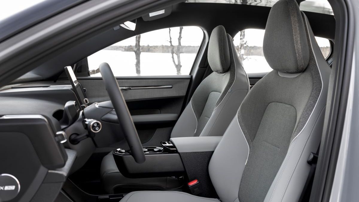 volvo ex30 cross country twin performance 61