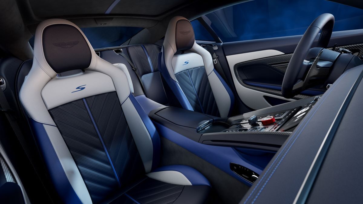 Aston Martin DB12 S 19