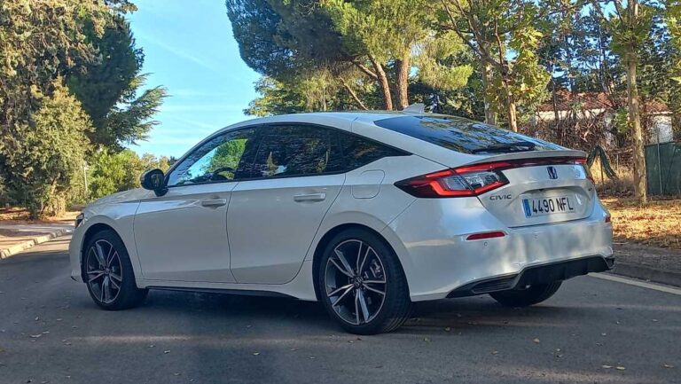 Honda Civic 2025 (1)