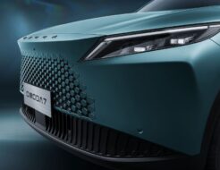 Ya hay precio para el Omoda 7 SHS, 92 km de autonomía eléctrica bastante 'baratos' OMODA 7 06