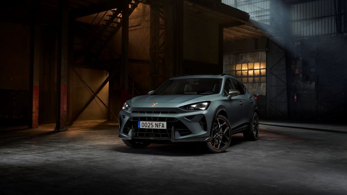 The new CUPRA Formentor VZ5 marks the return of the iconic 5 cylinder 01 HQ