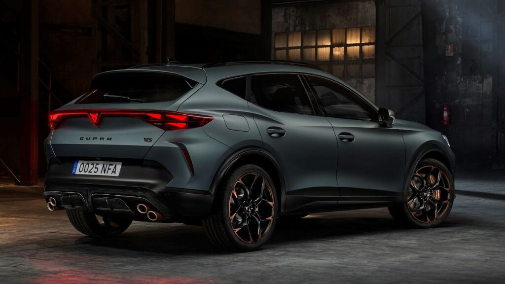 The new CUPRA Formentor VZ5 marks the return of the iconic 5 cylinder 02 HQ
