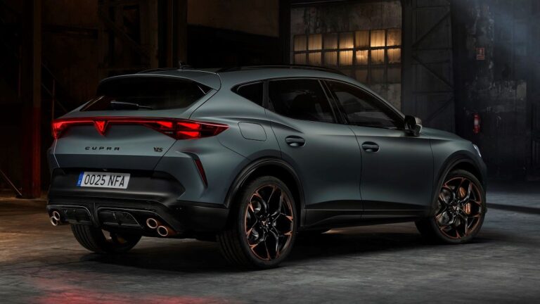 The new CUPRA Formentor VZ5 marks the return of the iconic 5 cylinder 02 HQ