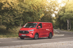 ford transit custom limited 47